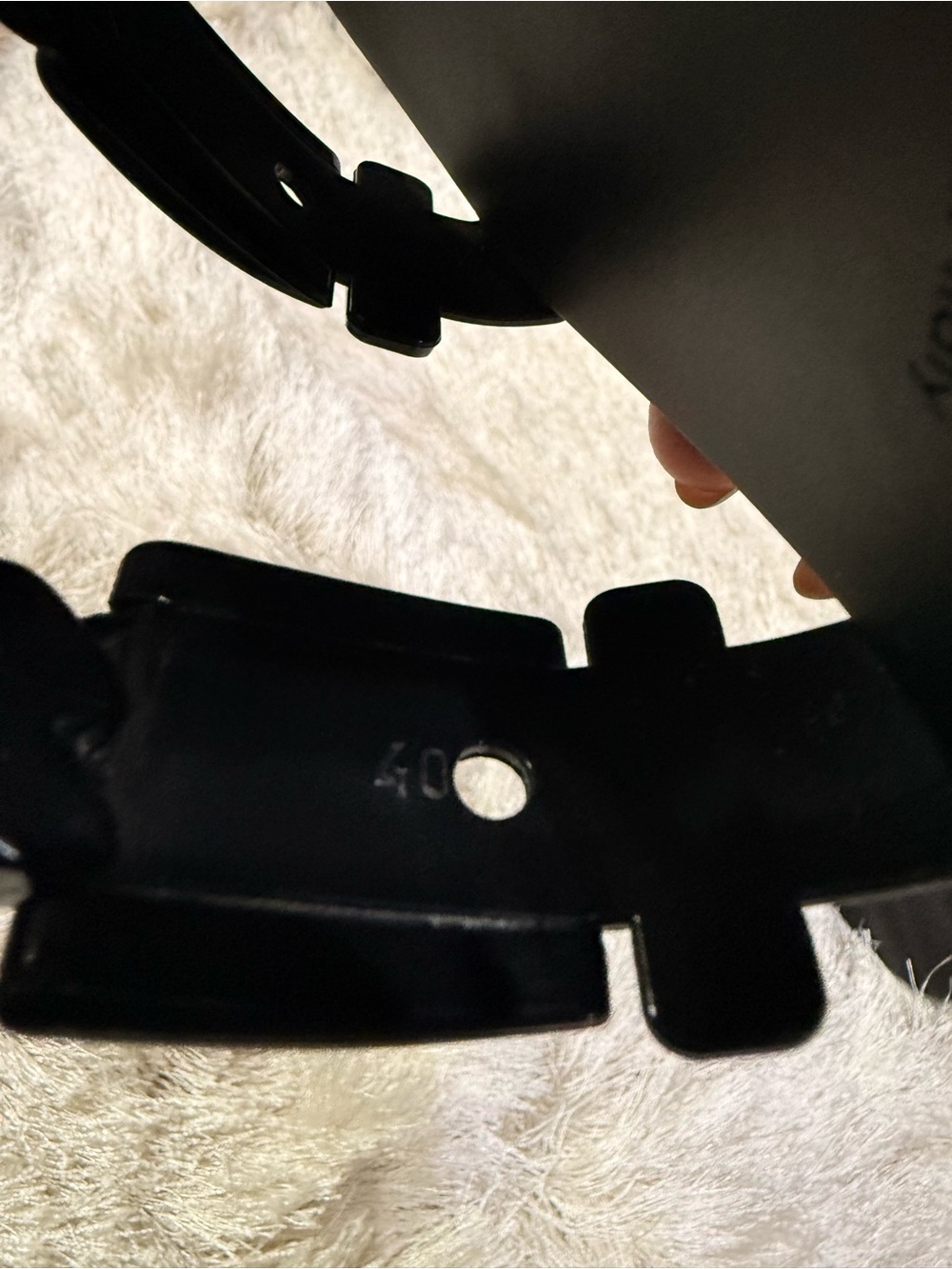 Authentic GUCCI Black Patent Chain-Link Slide Sandals - Picture 8 of 8